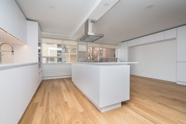 Photo - 265 Russell Hill Road Unit 205