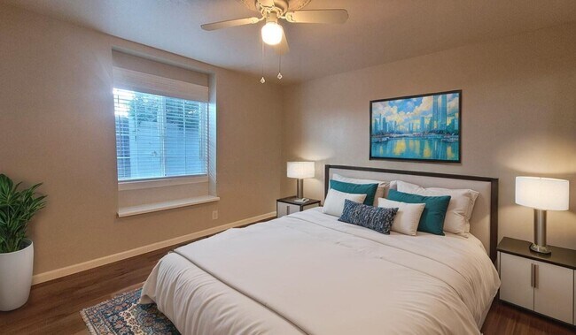 Photo - 643 NE Channon Ave