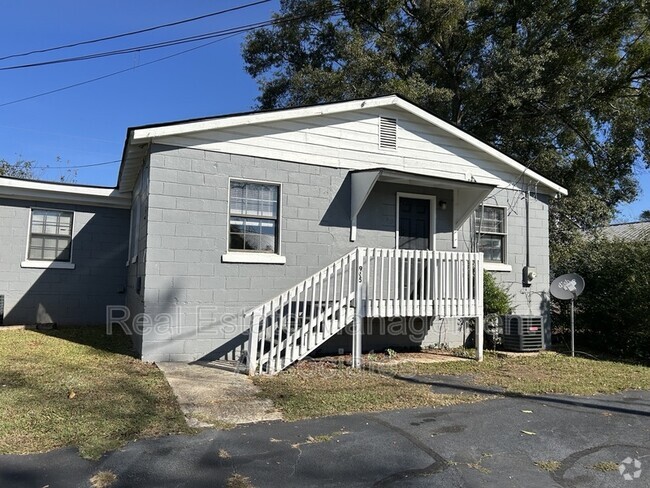 Building Photo - 915 Cleveland St Rental