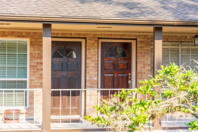 Building Photo - 829 Wax Myrtle Ln Unit A
