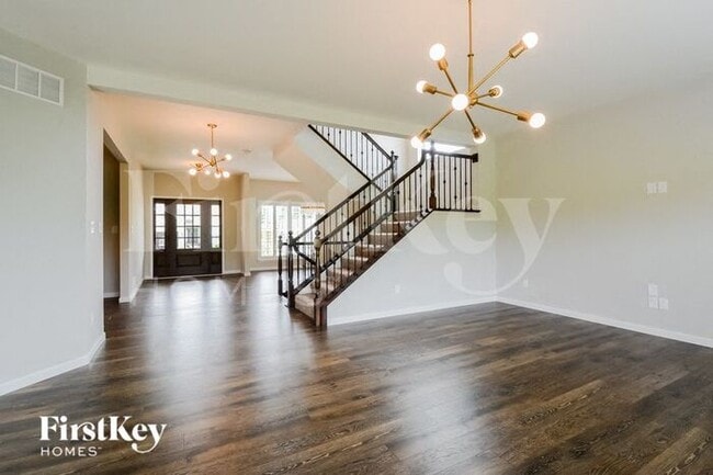 Photo - 726 Winding Bluffs Dr