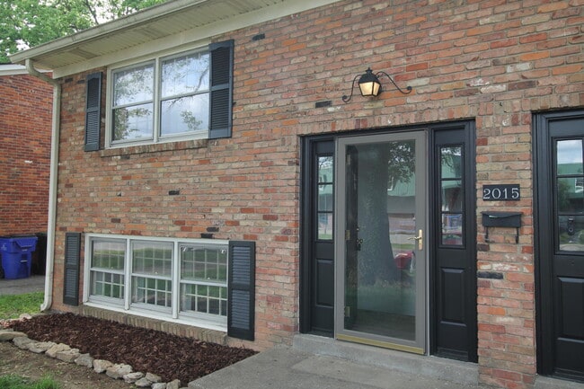 Photo - 2015 Garden Springs Dr