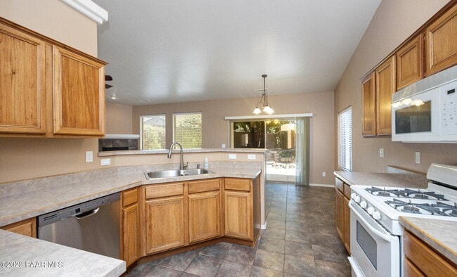 Photo - 5638 N Ardmore Ave