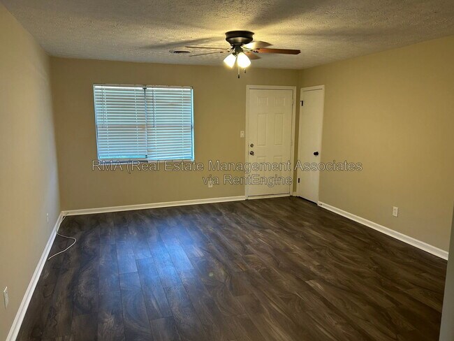 Photo - 1045 Vineyard Rd Unidad A