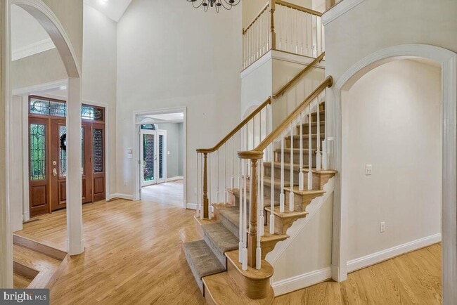 Photo - 502 Seneca Knoll Ct