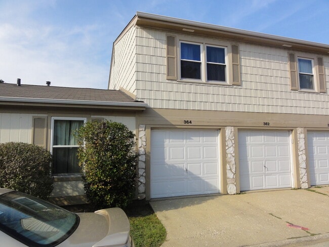 Photo - 362 Farmington Ln Unidad 0