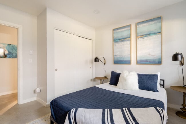 Photo - 911 SE 26th Ave Unit ID1309826P