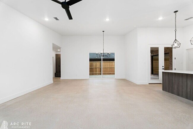 Photo - High End Luxury Home!