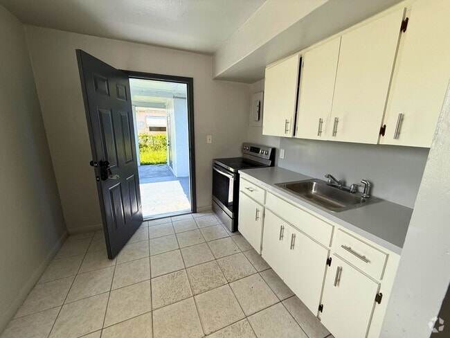 Building Photo - 17921 NW 5th Ave Rental