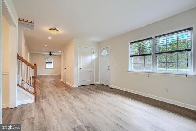 Photo - 605 Paradise Rd
