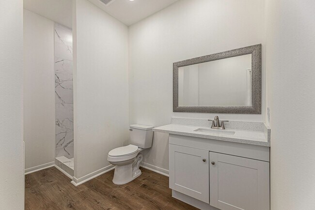 13010 Valleywood Cir