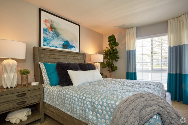 1 HAB, 1 BA - 766 ft² - The Highlands