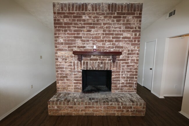 Photo - 8619 Parasol Ln