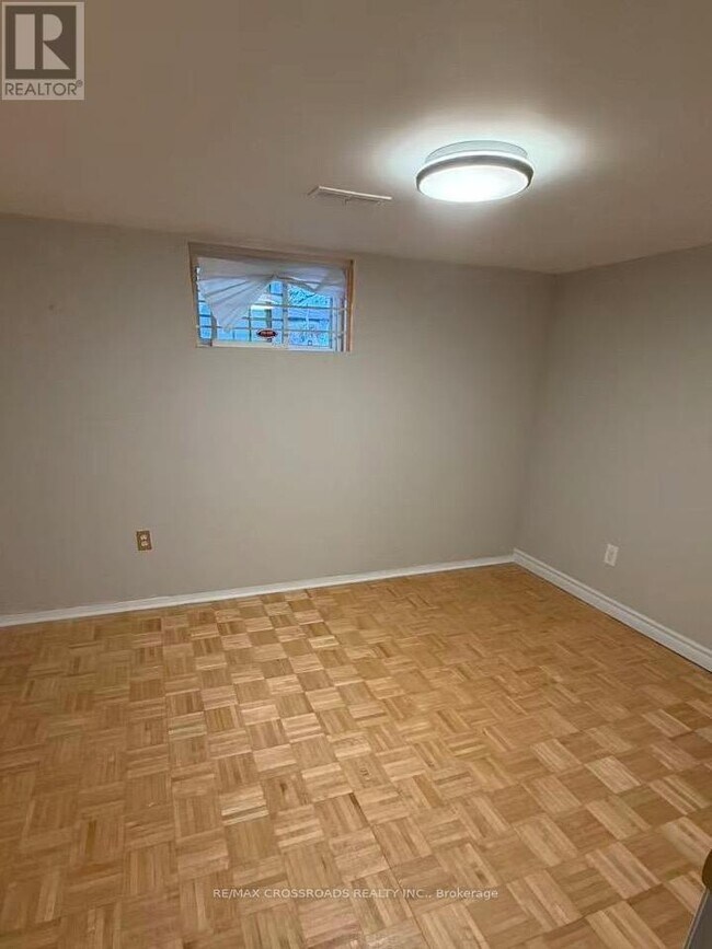 Photo - 16 Crosland Dr