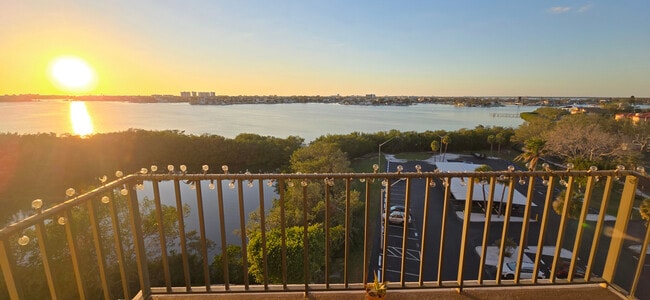 Photo - 7050 Sunset Dr S