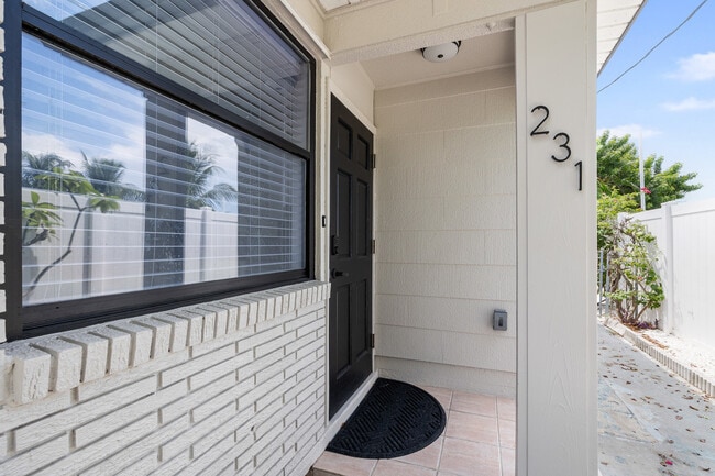 Photo - 231 E Madeira Ave