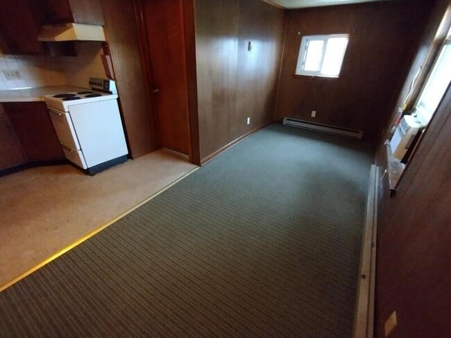 Photo - 126 4th St SW