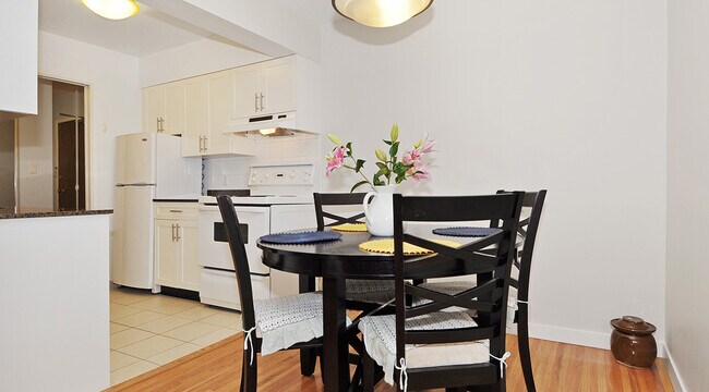 Photo - Willow Gardens