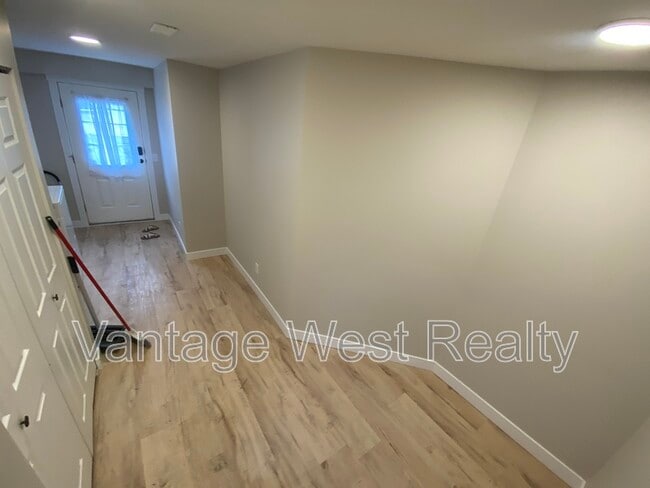 Photo - 1390 Highland Dr S