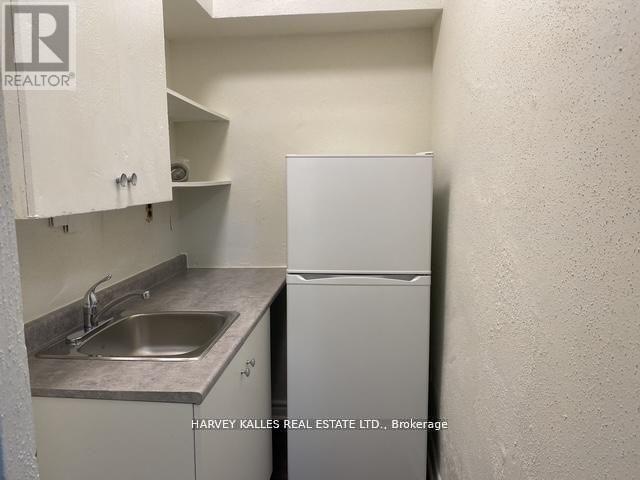 Photo - 1582 Bathurst St Unit B2