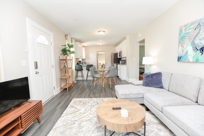 Photo - 3820 Essex Cir