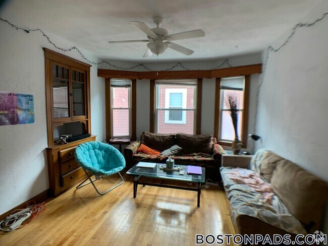 Building Photo - 65 Frederick Ave Rental