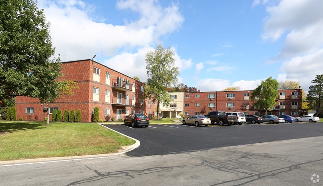 Norstar Apartments