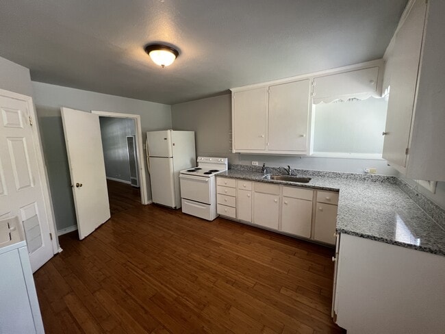 Photo - 233 Arvin Dr