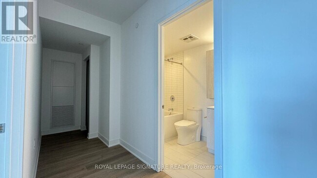 Photo - 86 Dundas St E Unit 326