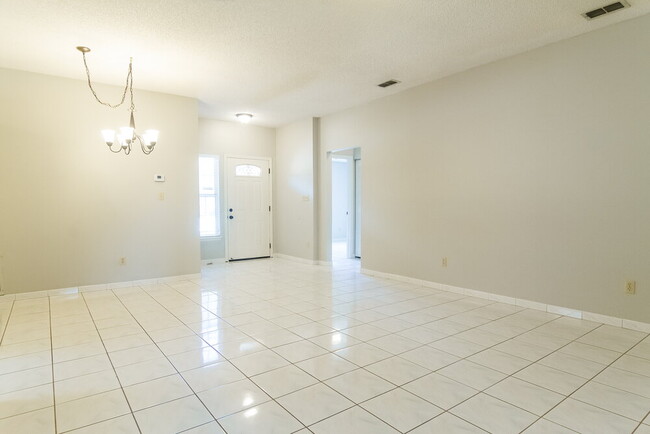 7930 Soft Pine Cir