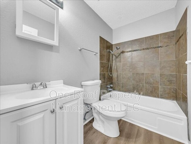 Photo - 2003 Chateau Dr