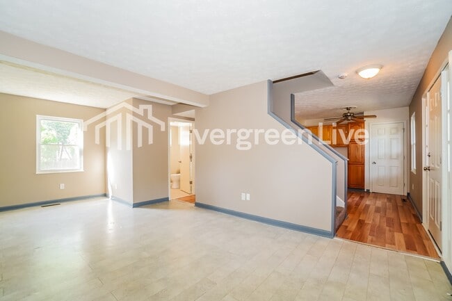 Photo - 3327 Everson Rd W