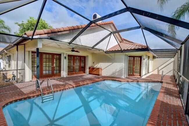 Photo - 22595 Esplanada Cir W