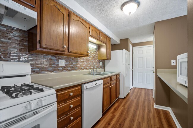 Photo - 97 Kenwood Dr