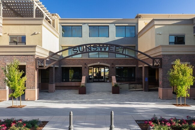 Photo - Sunsweet Apartments