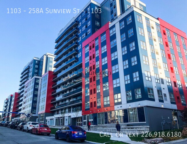 Photo - 258A-258A Sunview St