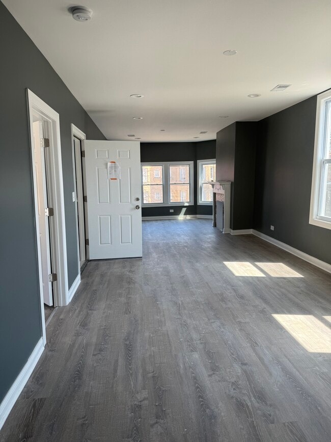 Building Photo - 7006 S Normal Blvd Rental