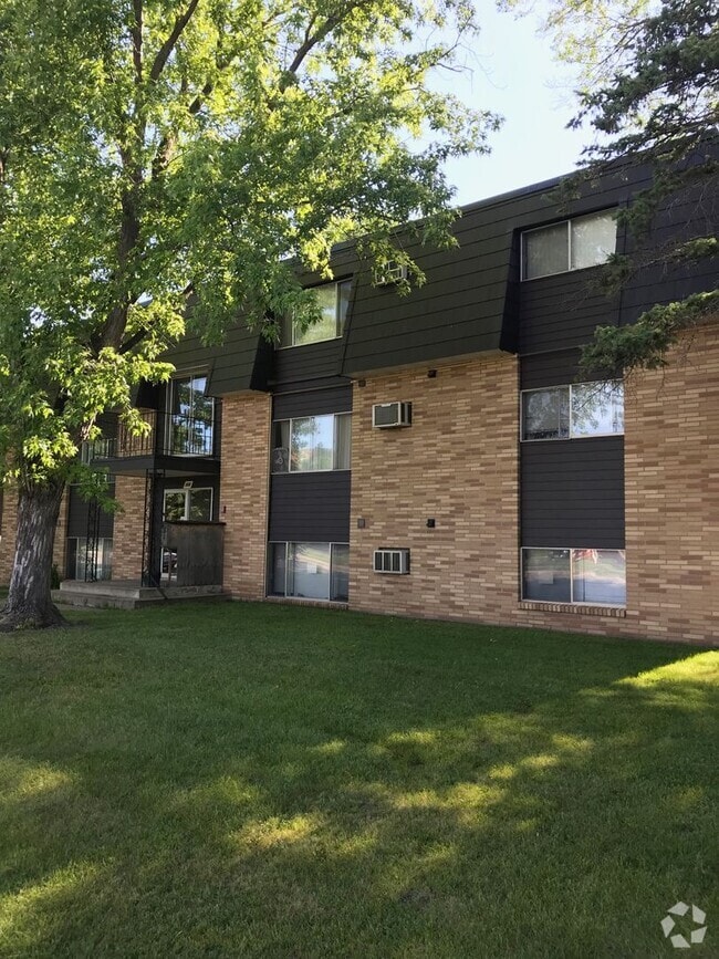 Building Photo - Large Two Bedroom Apartment Unit JC-103