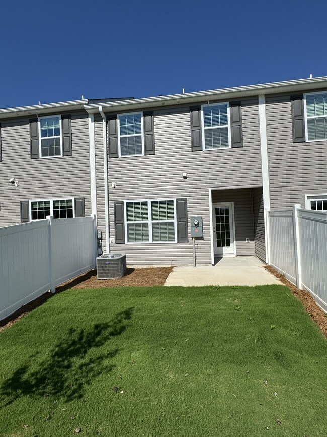 Photo - 1136 Evelynnview Ln Townhome