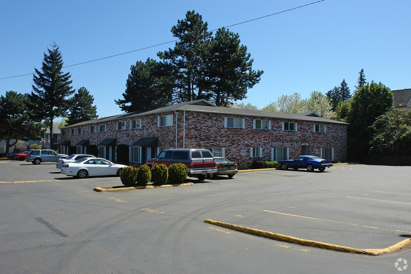 Benford Court Apartments - Benford Court Apartments