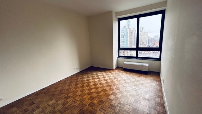 Photo - 100 United Nations Plaza Unit 21F