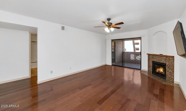 Photo - 5104 N 32nd St Unidad 307