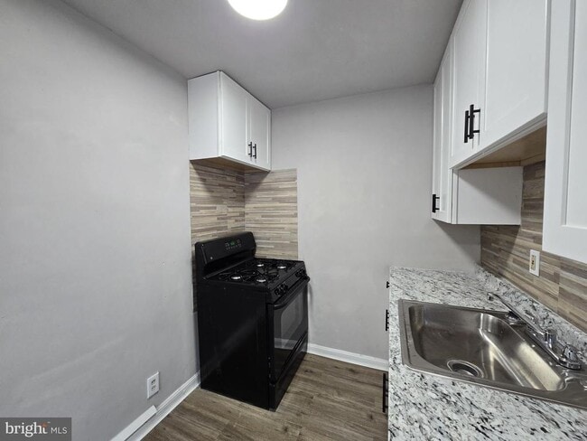 Photo - 6931 Greenway Ave