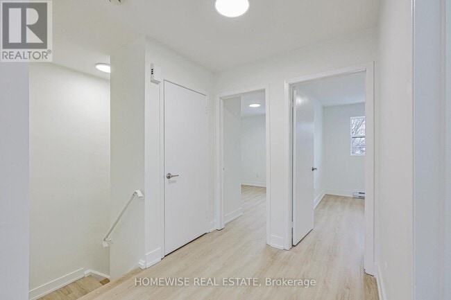 Photo - 100 Liberty St N