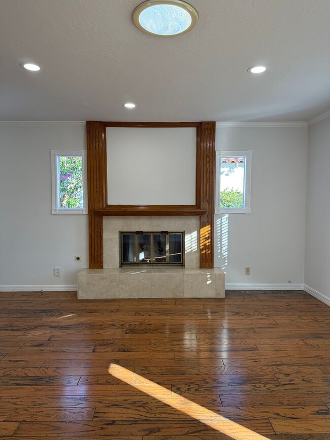 Photo - San Pedro 4 bedroom, 3 Bath Home with yard and Deck! Available NOW!