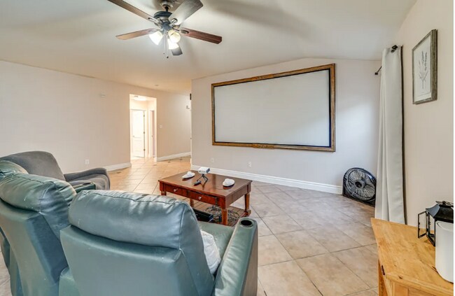 Photo - 10330 Lion Hunt