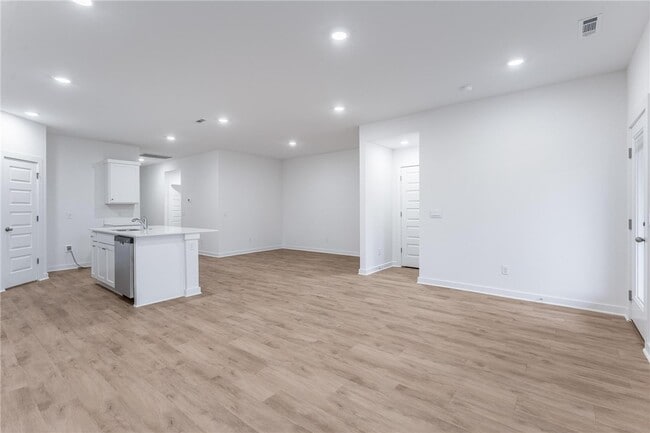 Photo - 4611 W Barhem Dr