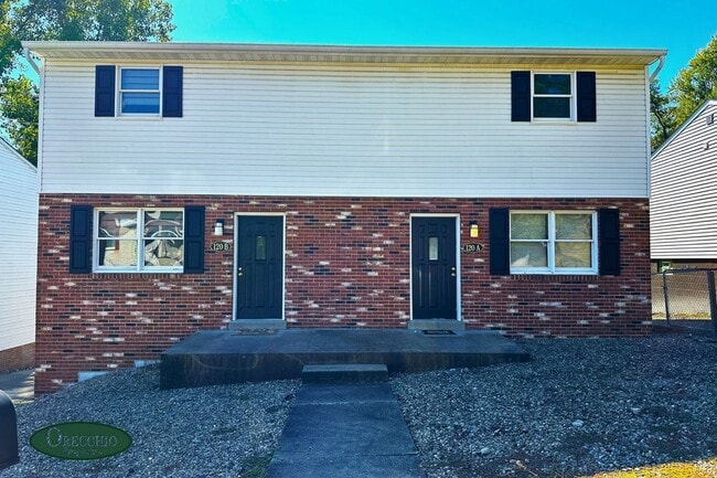 Building Photo - 124 Karen Way Unit A