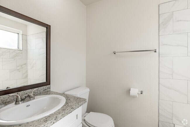 Studio, 1BR - 370SF - Bathroom