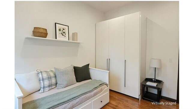 Photo - 1535 E 31st St